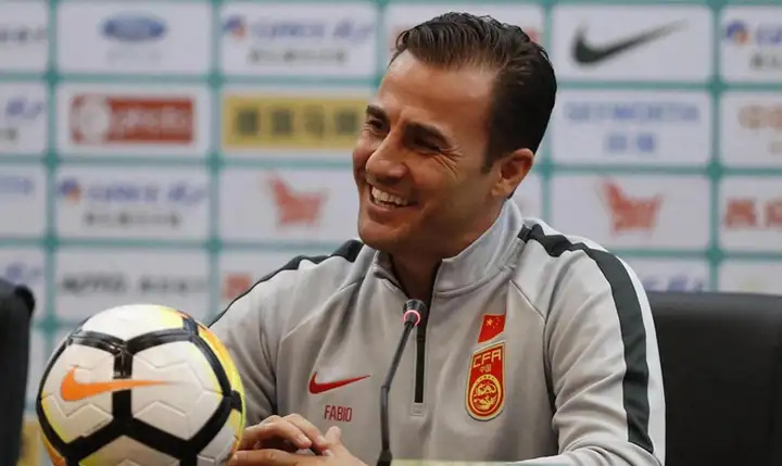 bt, jIEVt, 在那不勒斯